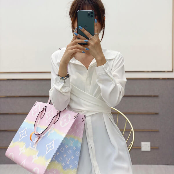 2020SS超限定で争奪戦 ルイヴィトン オンザゴー 偽物 ESCALE M45119 LV エスカル